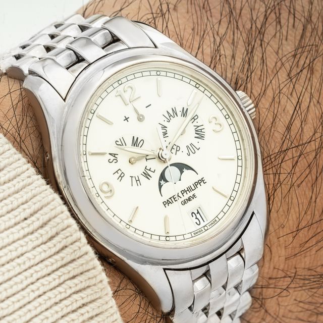 Patek Philippe Annual Calendar 5146/1J-001 Image 5